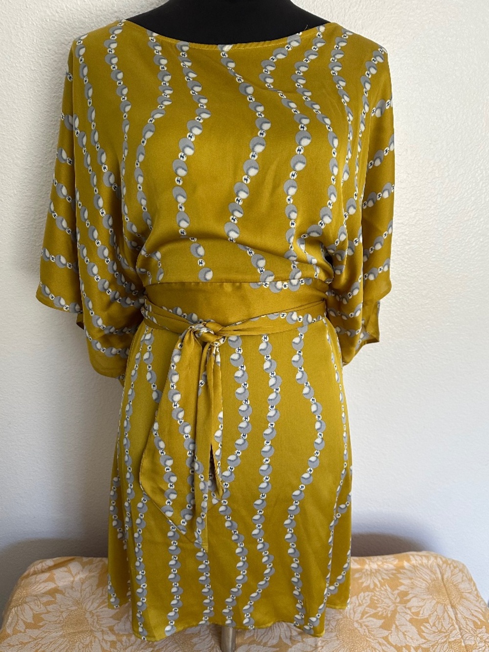BCBG Maxazaria Dolman 70’s style dress.NWT.